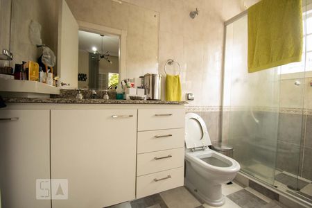 Casa à venda com 600m², 4 quartos e 1 vaga Casa à venda com 600m², 4 quartos e 1 vagaBanheiro da Suíte 3