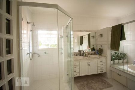 Casa à venda com 600m², 4 quartos e 1 vaga Casa à venda com 600m², 4 quartos e 1 vagaBanheiro da Suíte 1