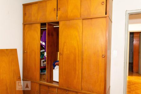 Casa à venda com 160m², 2 quartos e 2 vagas Casa à venda com 160m², 2 quartos e 2 vagasQuarto 2