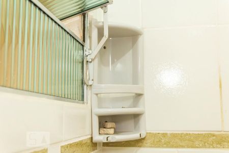 Casa à venda com 160m², 2 quartos e 2 vagas Casa à venda com 160m², 2 quartos e 2 vagasBanheiro