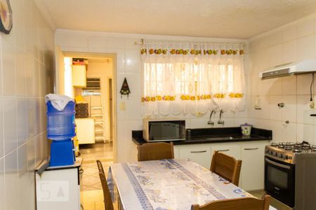 Casa à venda com 160m², 2 quartos e 2 vagas Casa à venda com 160m², 2 quartos e 2 vagasCozinha