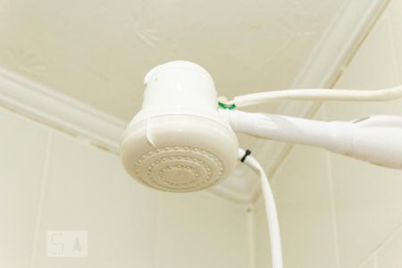 Casa à venda com 160m², 2 quartos e 2 vagas Casa à venda com 160m², 2 quartos e 2 vagasBanheiro