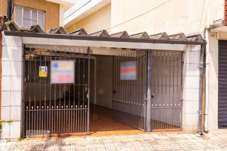 Casa à venda com 160m², 2 quartos e 2 vagas Casa à venda com 160m², 2 quartos e 2 vagasFachada