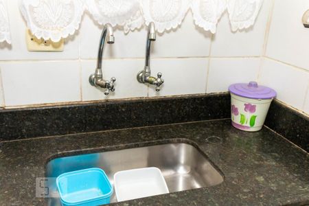 Casa à venda com 160m², 2 quartos e 2 vagas Casa à venda com 160m², 2 quartos e 2 vagasCozinha