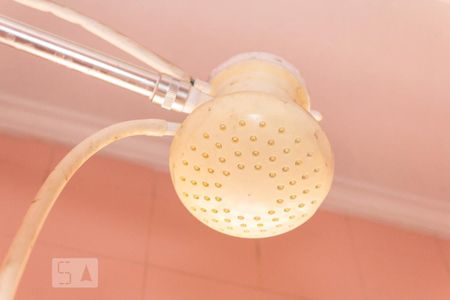 Casa à venda com 160m², 2 quartos e 2 vagas Casa à venda com 160m², 2 quartos e 2 vagasBanheiro