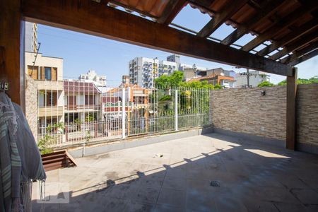 Casa à venda com 227m², 4 quartos e 1 vaga Casa à venda com 227m², 4 quartos e 1 vagaSacada