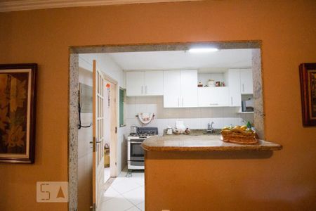 Casa à venda com 230m², 3 quartos e 3 vagasCozinha