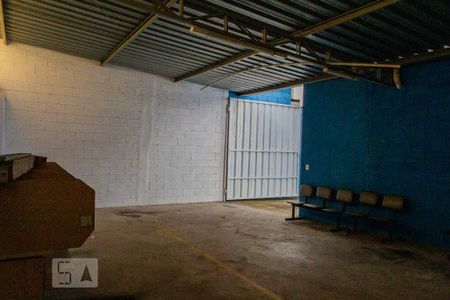 Casa à venda com 300m², 3 quartos e 6 vagas Casa à venda com 300m², 3 quartos e 6 vagasGaragem