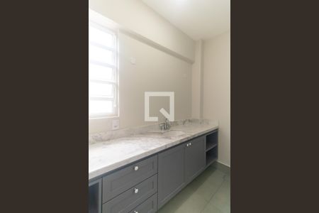 Apartamento para alugar com 106m², 3 quartos e 1 vaga Apartamento para alugar com 106m², 3 quartos e 1 vagaBanheiro da Suíte
