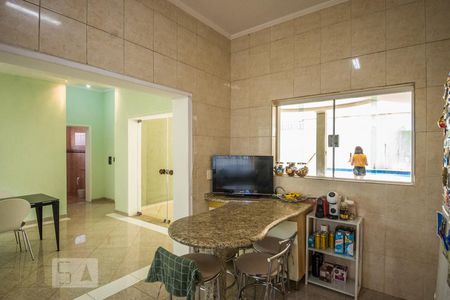 Casa à venda com 250m², 5 quartos e 2 vagas Casa à venda com 250m², 5 quartos e 2 vagasCozinha