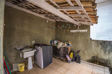 Casa à venda com 250m², 5 quartos e 2 vagas Casa à venda com 250m², 5 quartos e 2 vagasÁrea de Serviço