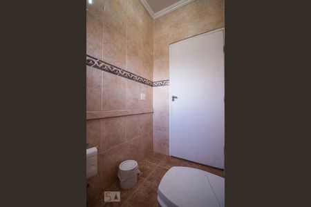 Casa à venda com 250m², 5 quartos e 2 vagas Casa à venda com 250m², 5 quartos e 2 vagasLavabo