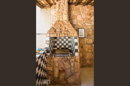 Casa à venda com 250m², 5 quartos e 2 vagas Casa à venda com 250m², 5 quartos e 2 vagasChurrasqueira