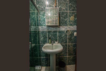 Casa à venda com 250m², 5 quartos e 2 vagas Casa à venda com 250m², 5 quartos e 2 vagasBanheiro