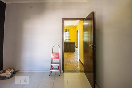 Casa à venda com 250m², 5 quartos e 2 vagas Casa à venda com 250m², 5 quartos e 2 vagasQuarto 3