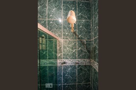 Casa à venda com 250m², 5 quartos e 2 vagas Casa à venda com 250m², 5 quartos e 2 vagasBanheiro