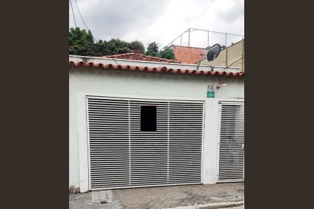 Casa à venda com 185m², 3 quartos e 2 vagas Casa à venda com 185m², 3 quartos e 2 vagasFachada
