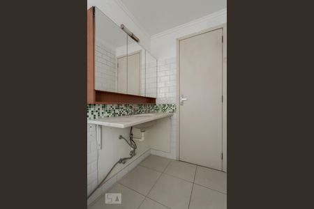 Apartamento à venda com 230m², 3 quartos e 1 vaga Apartamento à venda com 230m², 3 quartos e 1 vagaBanheiro Social