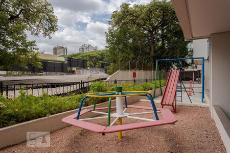 Apartamento à venda com 230m², 3 quartos e 1 vaga Apartamento à venda com 230m², 3 quartos e 1 vagaÁrea Comum - Playground