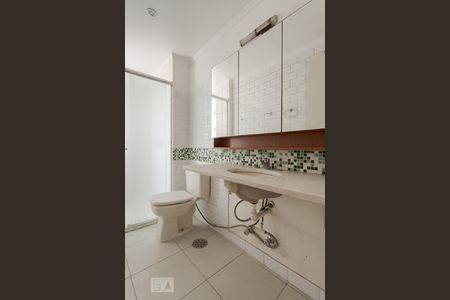 Apartamento à venda com 230m², 3 quartos e 1 vaga Apartamento à venda com 230m², 3 quartos e 1 vagaBanheiro Social