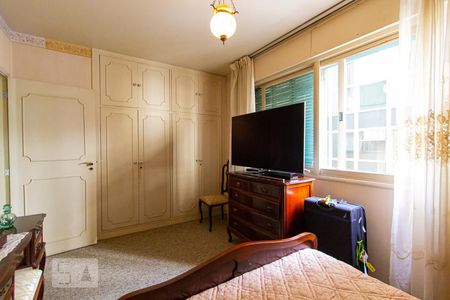 Apartamento à venda com 229m², 4 quartos e 2 vagas Apartamento à venda com 229m², 4 quartos e 2 vagasQuarto 3