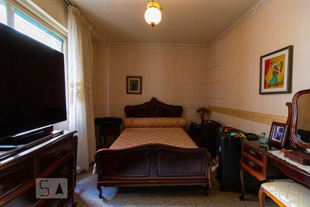 Apartamento à venda com 229m², 4 quartos e 2 vagas Apartamento à venda com 229m², 4 quartos e 2 vagasQuarto 3