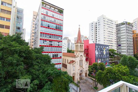 Apartamento à venda com 229m², 4 quartos e 2 vagas Apartamento à venda com 229m², 4 quartos e 2 vagasVista