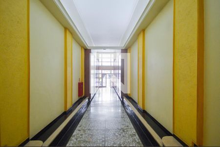 Apartamento à venda com 115m², 3 quartos e 1 vaga Apartamento à venda com 115m², 3 quartos e 1 vagaHall social