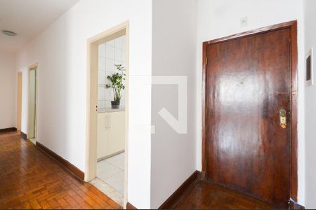Apartamento à venda com 115m², 3 quartos e 1 vaga Apartamento à venda com 115m², 3 quartos e 1 vagaCorredor