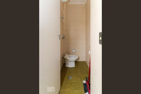 Apartamento para alugar com 83m², 2 quartos e 1 vaga Apartamento para alugar com 83m², 2 quartos e 1 vagaBanheiro de Serviço