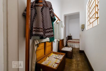 Casa à venda com 200m², 3 quartos e sem vaga Casa à venda com 200m², 3 quartos e sem vagaCorredor