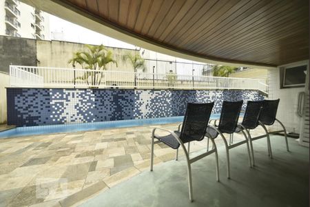 Apartamento à venda com 120m², 3 quartos e 2 vagasÁrea comum - piscina