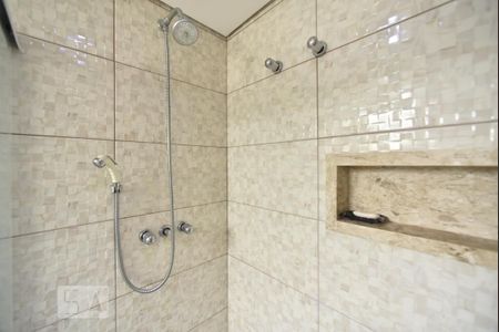 Apartamento à venda com 120m², 3 quartos e 2 vagasBanheiro da suite