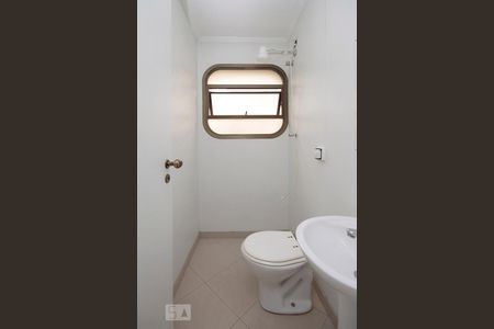 Apartamento à venda com 290m², 3 quartos e 2 vagasBanheiro de Serviço