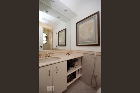 Apartamento à venda com 290m², 3 quartos e 2 vagasBanheiro da Suíte 1