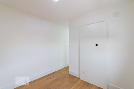 Apartamento à venda com 70m², 2 quartos e 2 vagas Apartamento à venda com 70m², 2 quartos e 2 vagasSuíte