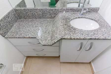 Apartamento à venda com 70m², 2 quartos e 2 vagas Apartamento à venda com 70m², 2 quartos e 2 vagasBanheiro da Suíte