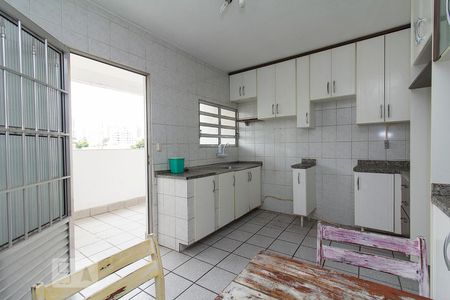 Casa para alugar com 300m², 9 quartos e 2 vagas Casa para alugar com 300m², 9 quartos e 2 vagasPiso Térreo - Cozinha