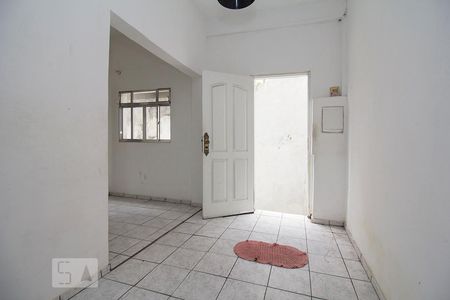 Casa para alugar com 300m², 9 quartos e 2 vagas Casa para alugar com 300m², 9 quartos e 2 vagasPiso INF1 - Área comum