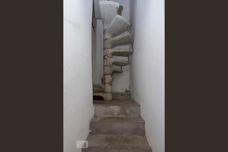 Casa para alugar com 300m², 9 quartos e 2 vagas Casa para alugar com 300m², 9 quartos e 2 vagasPiso INF2