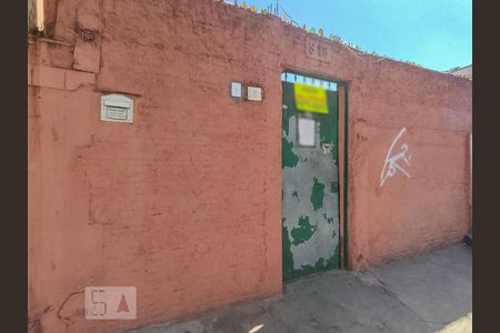 Casa para alugar com 80m², 2 quartos e sem vagaFachada