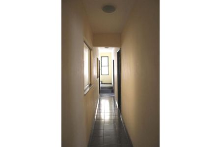 Casa à venda com 298m², 5 quartos e 4 vagasCorredor