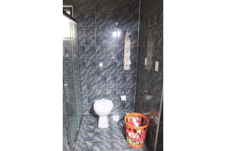 Casa à venda com 298m², 5 quartos e 4 vagasBanheiro 2- Suíte