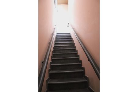 Casa à venda com 298m², 5 quartos e 4 vagasEscada