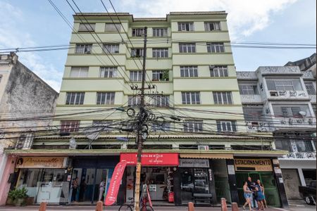 Apartamento à venda com 120m², 4 quartos e sem vaga Apartamento à venda com 120m², 4 quartos e sem vagaFachada