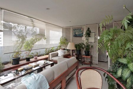 Apartamento à venda com 480m², 4 quartos e 4 vagasPiso Superior