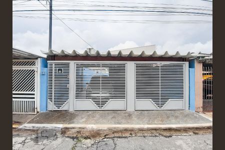Casa à venda com 60m², 1 quarto e 2 vagasFachada