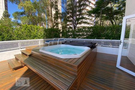 Apartamento à venda com 72m², 2 quartos e 2 vagas Apartamento à venda com 72m², 2 quartos e 2 vagasÁrea comum - Jacuzzi