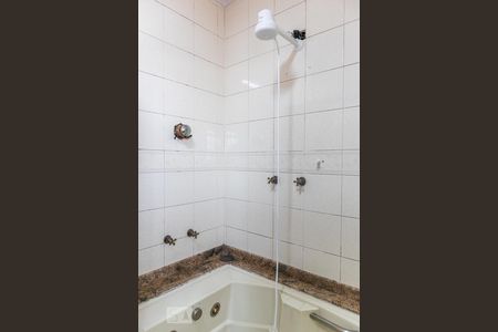 Casa à venda com 264m², 3 quartos e 4 vagasBanheiro da suíte