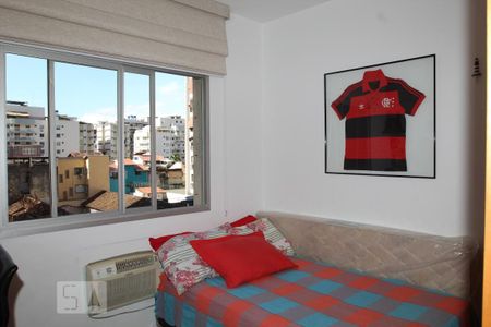 Apartamento à venda com 94m², 3 quartos e 1 vagaQuarto 2